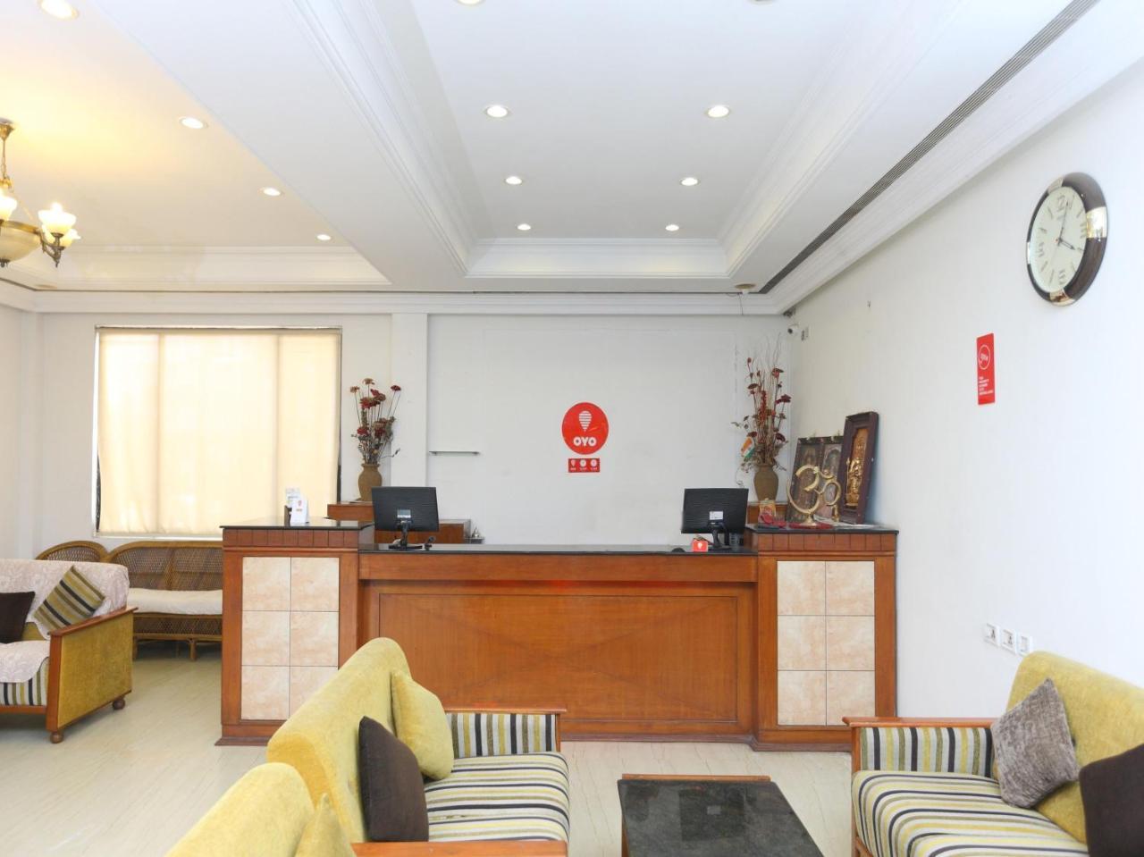 Oyo 1081 Hotel Sindhu International Tirupati Bagian luar foto