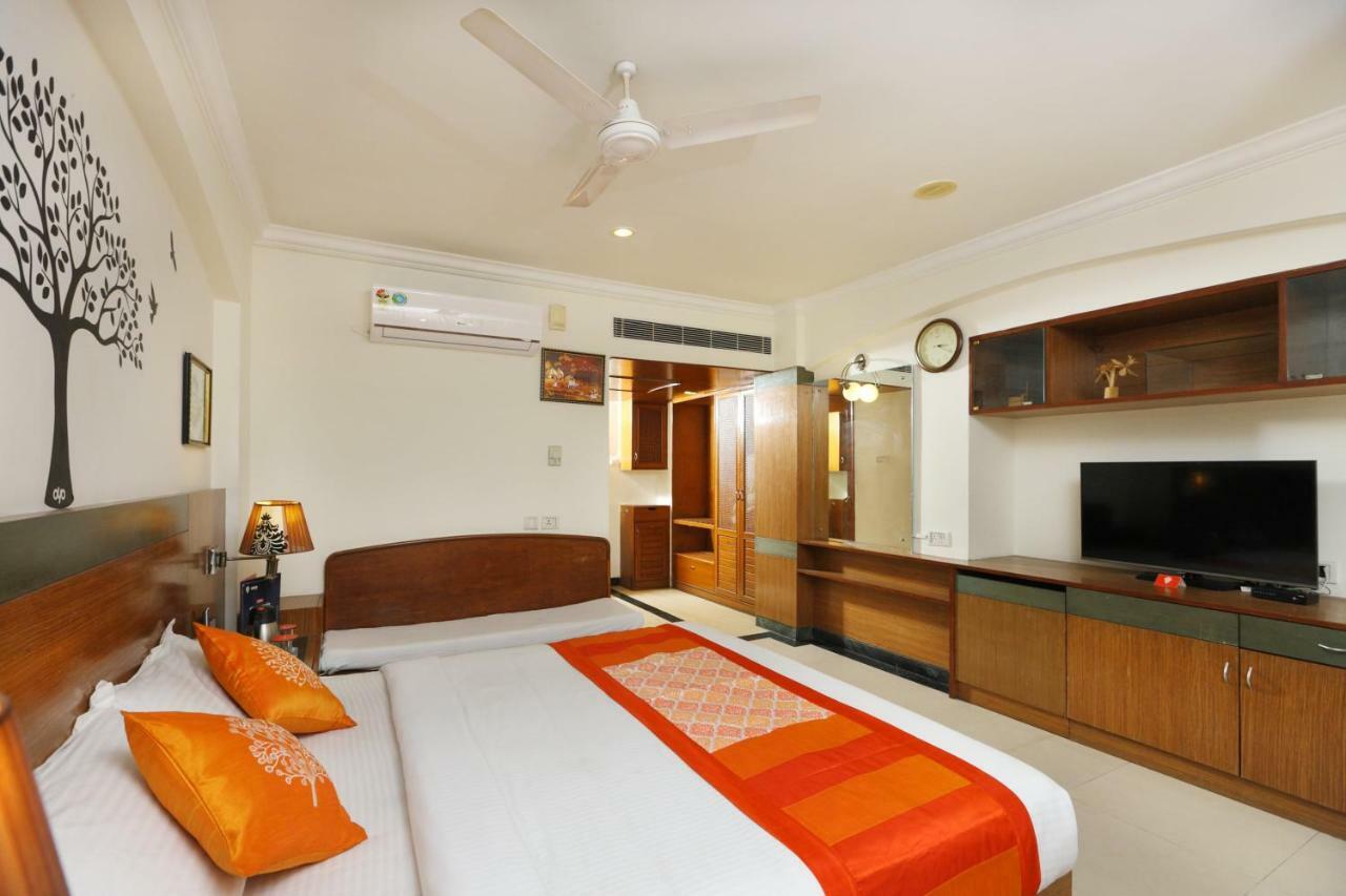 Oyo 1081 Hotel Sindhu International Tirupati Bagian luar foto